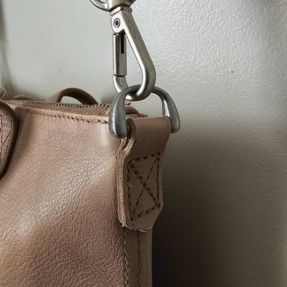 EUC MADEWELL ZIP TOP TRANSPORT TAN GENUINE LEATHER CROSSBODY BAG - Picture 11 of 16